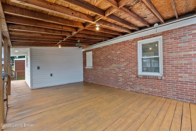 1301 Cherry Hill Ct, Louisville, KY 40229