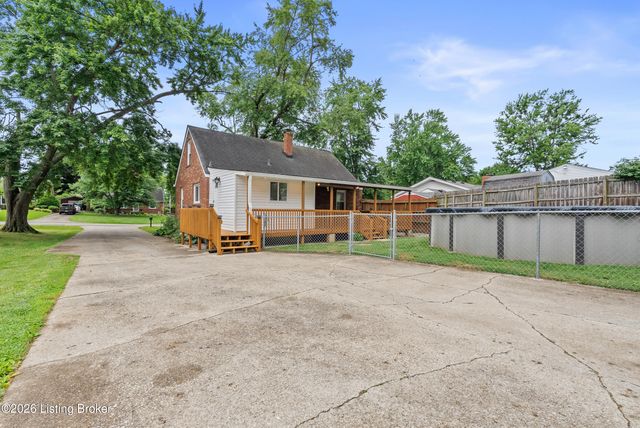 1301 Cherry Hill Ct, Louisville, KY 40229