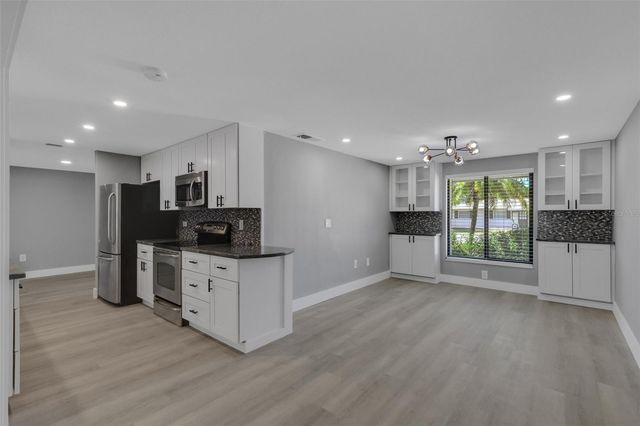 4645 HUNTER RIDGE DRIVE, Sarasota, FL 34233