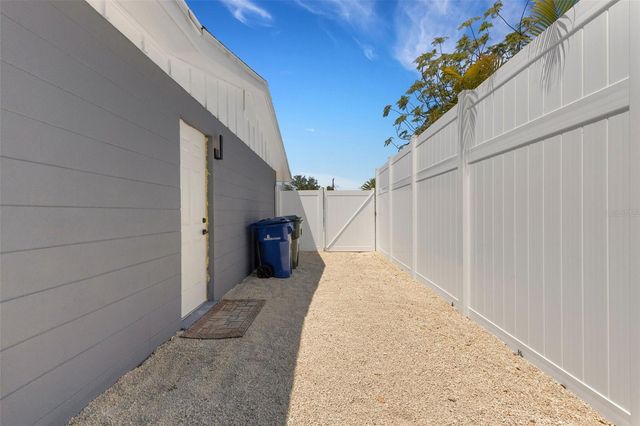 4645 HUNTER RIDGE DRIVE, Sarasota, FL 34233