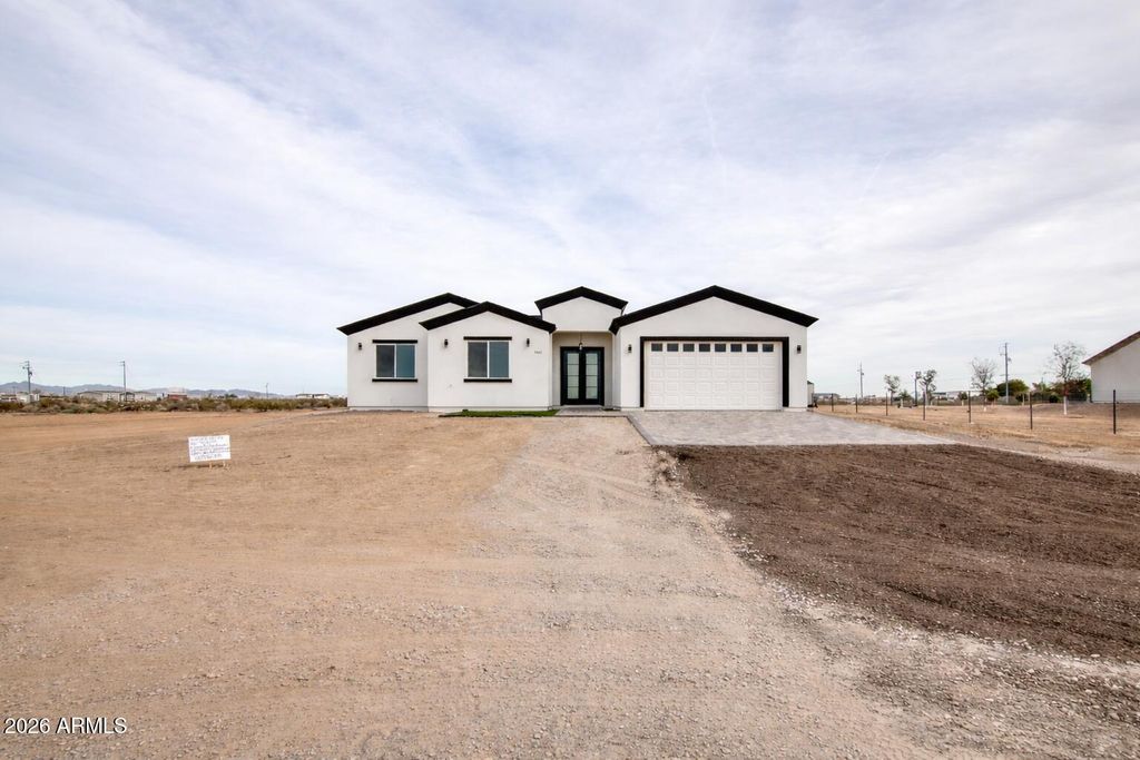 6523 S 333rd Avenue, Tonopah, AZ 85354