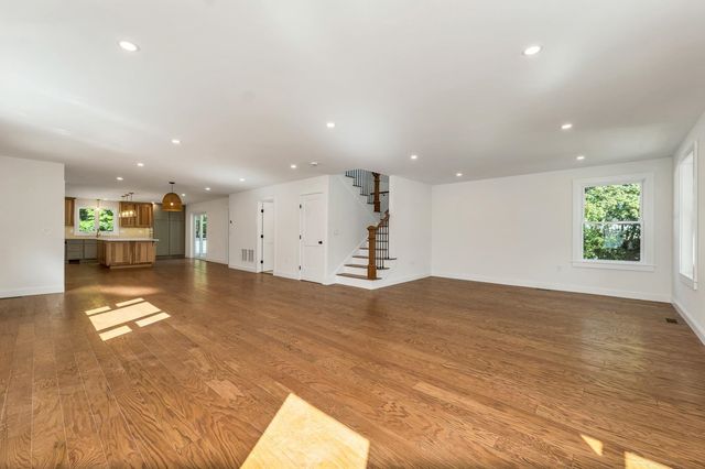 60 Horne Street, Dover, NH 03820