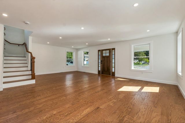 60 Horne Street, Dover, NH 03820