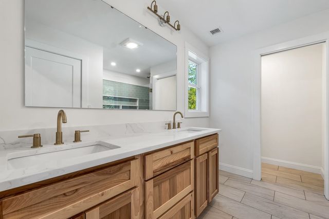 60 Horne Street, Dover, NH 03820