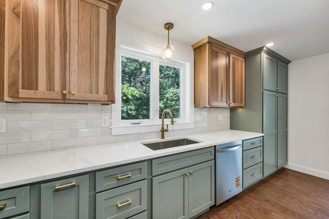 60 Horne Street, Dover, NH 03820