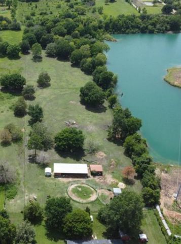1611 Bunyard Road, Alvin, TX 77511