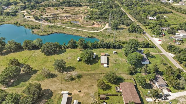 1611 Bunyard Road, Alvin, TX 77511