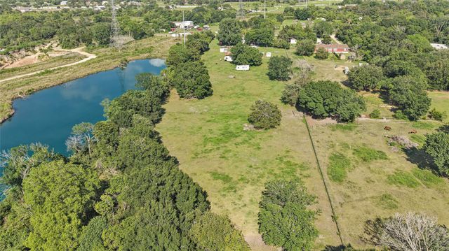 1611 Bunyard Road, Alvin, TX 77511