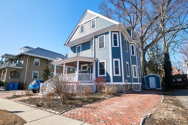221 White Street 1, Belmont, MA 02478