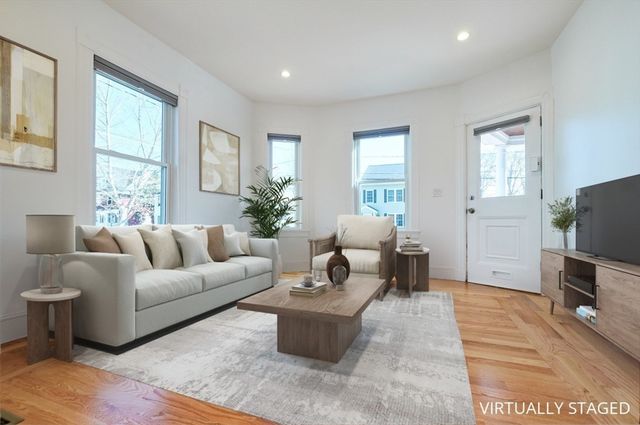 221 White Street 1, Belmont, MA 02478