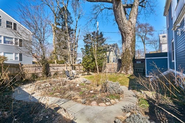 221 White Street 1, Belmont, MA 02478