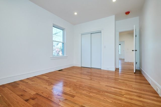 221 White Street 1, Belmont, MA 02478