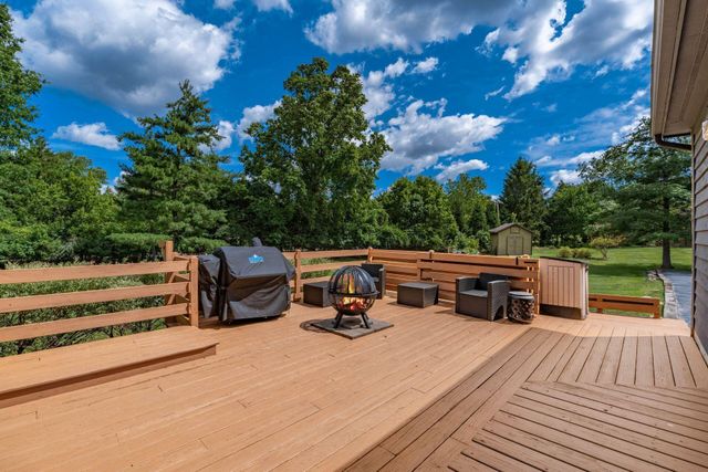 6580 Lake Of The Woods Point, Galena, OH 43021