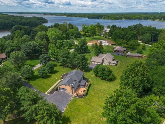 6580 Lake Of The Woods Point, Galena, OH 43021