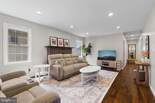 112 WOODLAWN AVE, Willow Grove, PA 19090