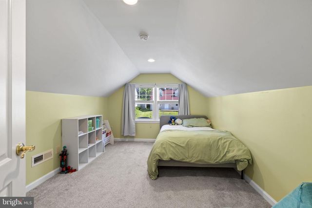 112 WOODLAWN AVE, Willow Grove, PA 19090