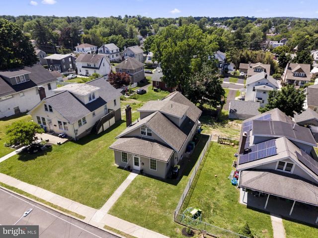 112 WOODLAWN AVE, Willow Grove, PA 19090