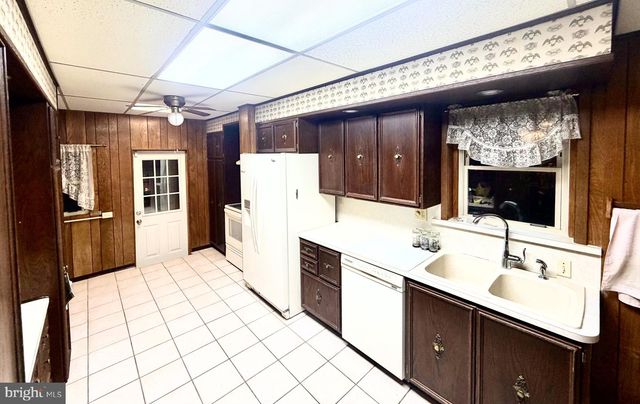 337 S 6TH ST, Chambersburg, PA 17201