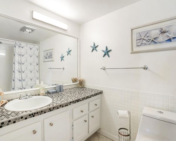 4770 NW 21st Street 305, Lauderhill, FL 33313
