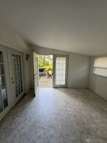 4924 Bayside Drive, Riverside, OH 45431