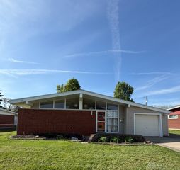 4924 Bayside Drive, Riverside, OH 45431