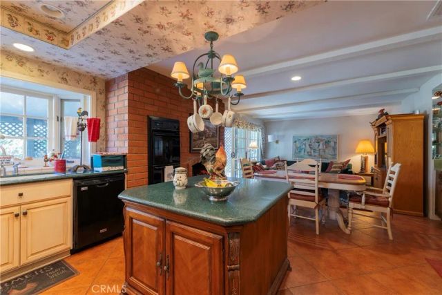 5842 Crestview, La Palma, CA 90623