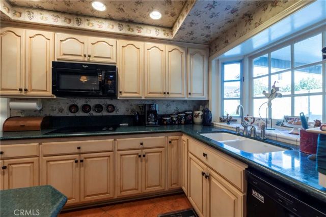 5842 Crestview, La Palma, CA 90623