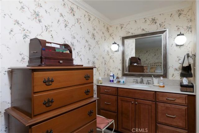 5842 Crestview, La Palma, CA 90623