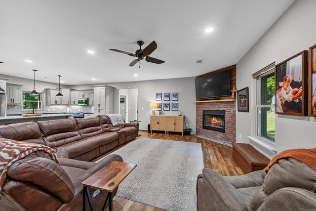 914 Oakgrove Rd Road, Royal, AR 71968