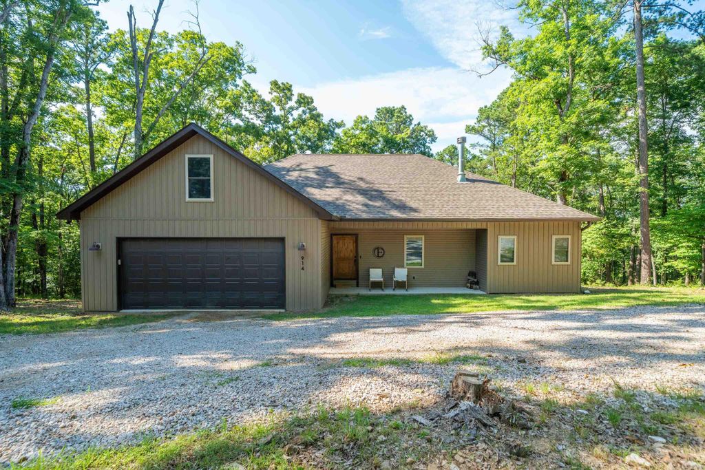 914 Oakgrove Rd Road, Royal, AR 71968