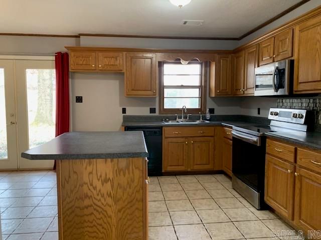 910 Oakland Drive, Jonesboro, AR 72404