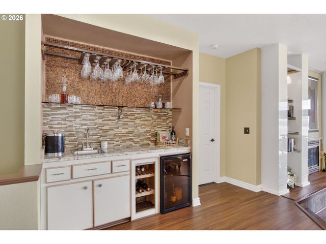 6903 Se RIVERSIDE Dr 6, Vancouver, WA 98664