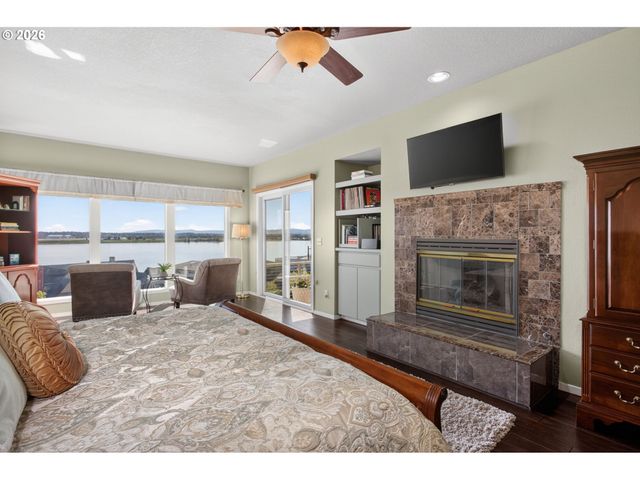 6903 Se RIVERSIDE Dr 6, Vancouver, WA 98664