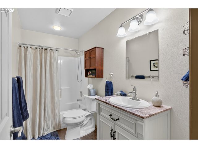 6903 Se RIVERSIDE Dr 6, Vancouver, WA 98664