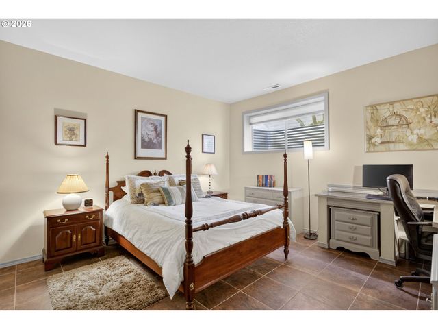 6903 Se RIVERSIDE Dr 6, Vancouver, WA 98664