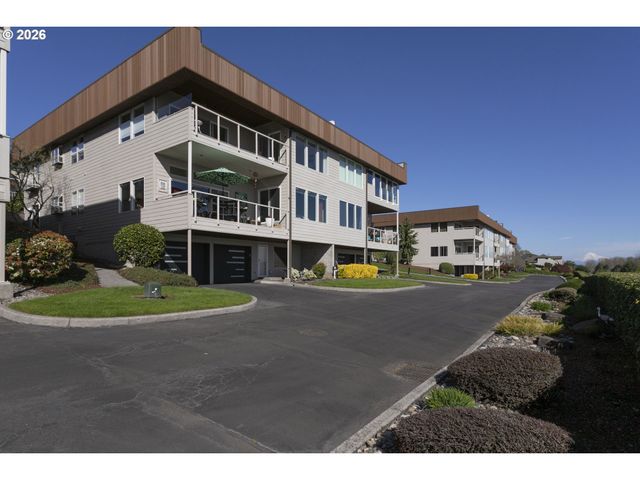 6903 Se RIVERSIDE Dr 6, Vancouver, WA 98664