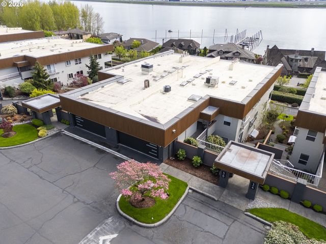 6903 Se RIVERSIDE Dr 6, Vancouver, WA 98664