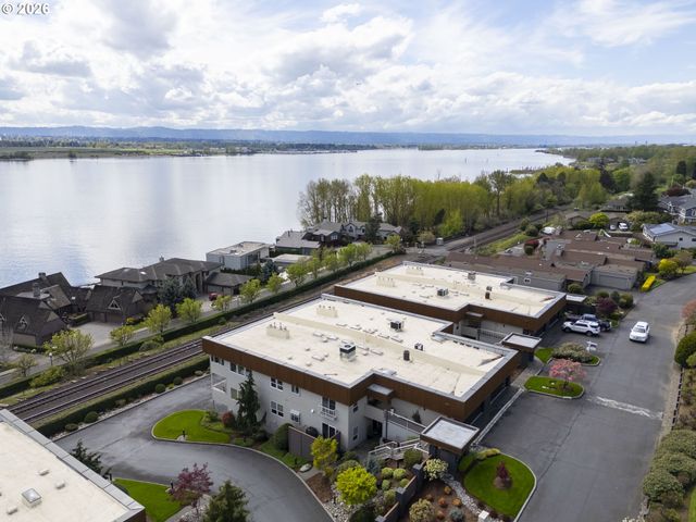 6903 Se RIVERSIDE Dr 6, Vancouver, WA 98664