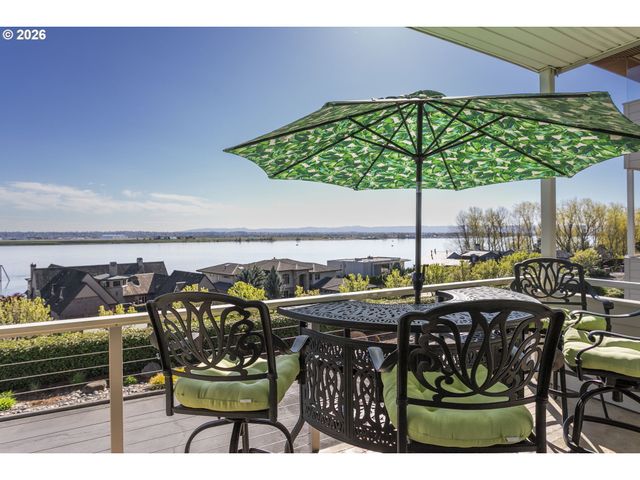 6903 Se RIVERSIDE Dr 6, Vancouver, WA 98664