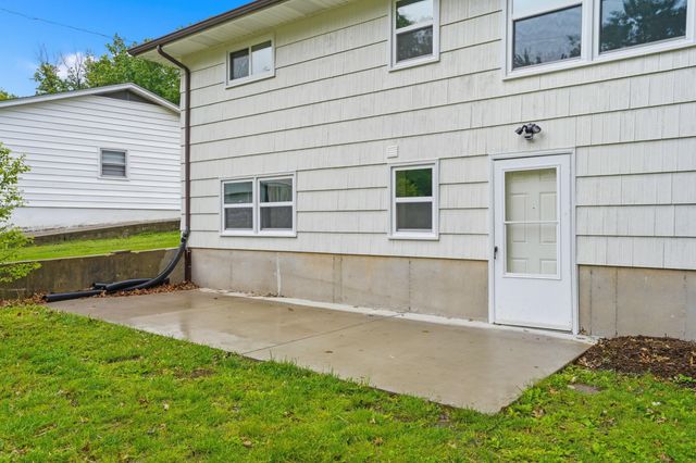 408 LOCH LN, Columbia, MO 65203