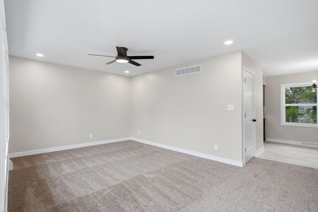 408 LOCH LN, Columbia, MO 65203