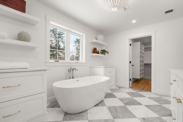 74 Teakettle Ln, Duxbury, MA 02332