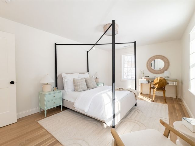 74 Teakettle Ln, Duxbury, MA 02332