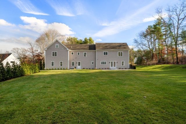 74 Teakettle Ln, Duxbury, MA 02332
