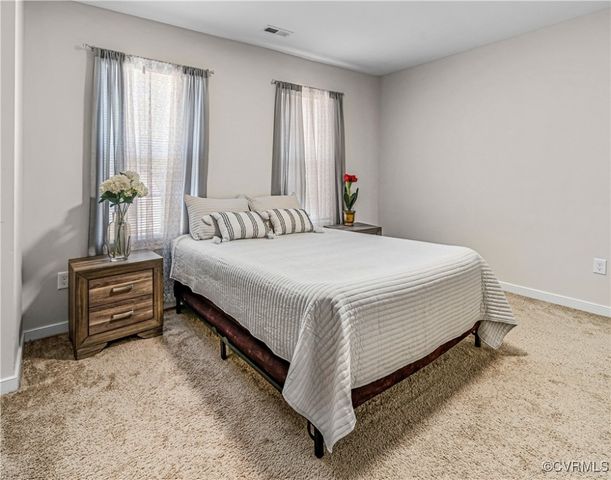 420 Mistletoe St, Petersburg, VA 23803