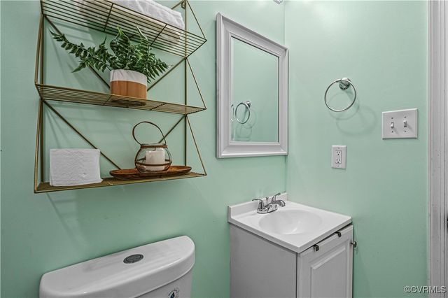 420 Mistletoe St, Petersburg, VA 23803
