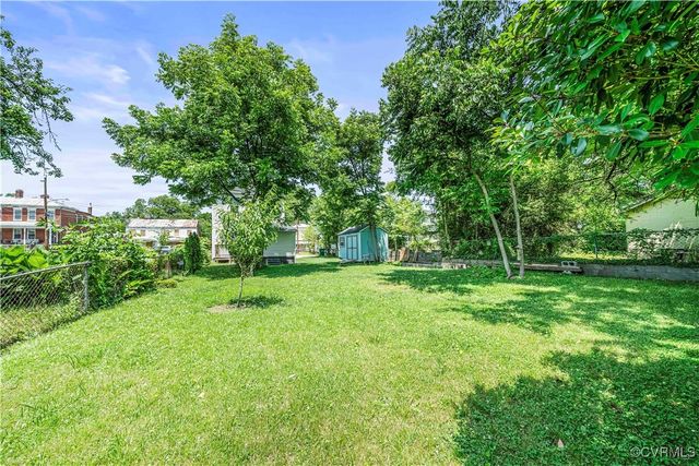 420 Mistletoe St, Petersburg, VA 23803