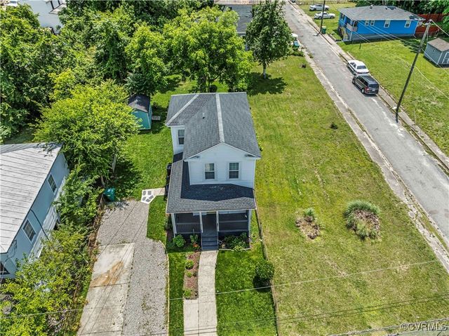 420 Mistletoe St, Petersburg, VA 23803