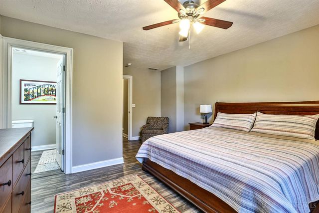 186 Garfield Avenue, Glendale, OH 45246