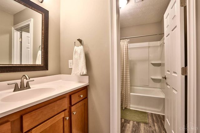 186 Garfield Avenue, Glendale, OH 45246